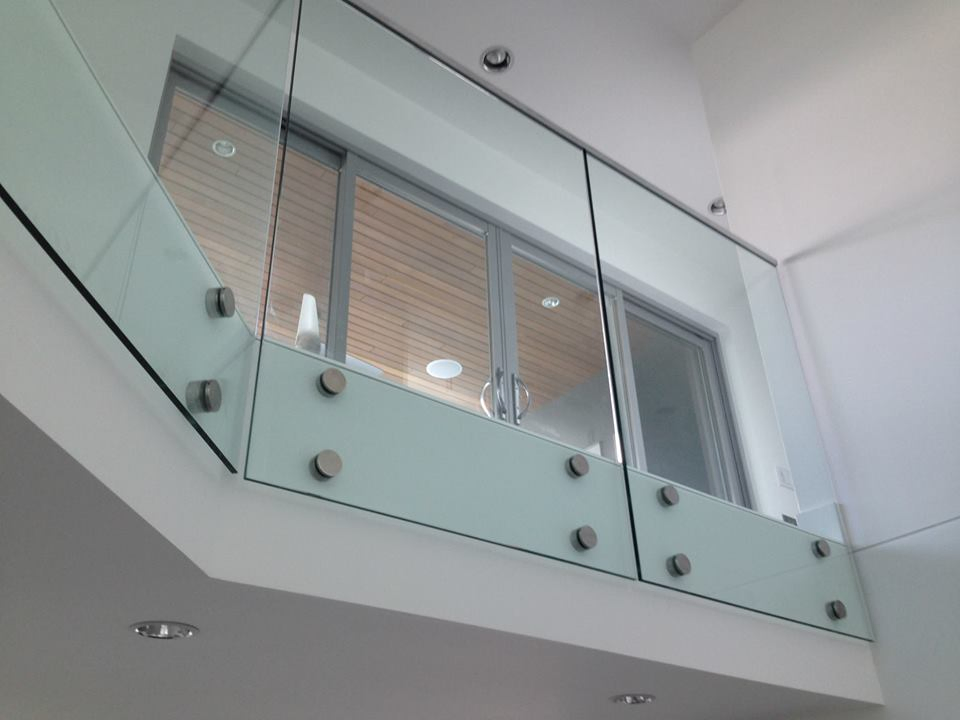 Exterior Frameless Tempered Low Iron Glass Railing/Balustrade Design with America Standard