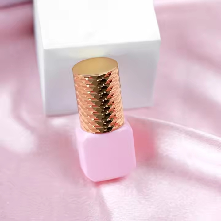 Private Label Low Humidity Eyelash Extension Glue OEM Strong Glue Fast Dry Waterproof Lash Extension Glue Adhesive