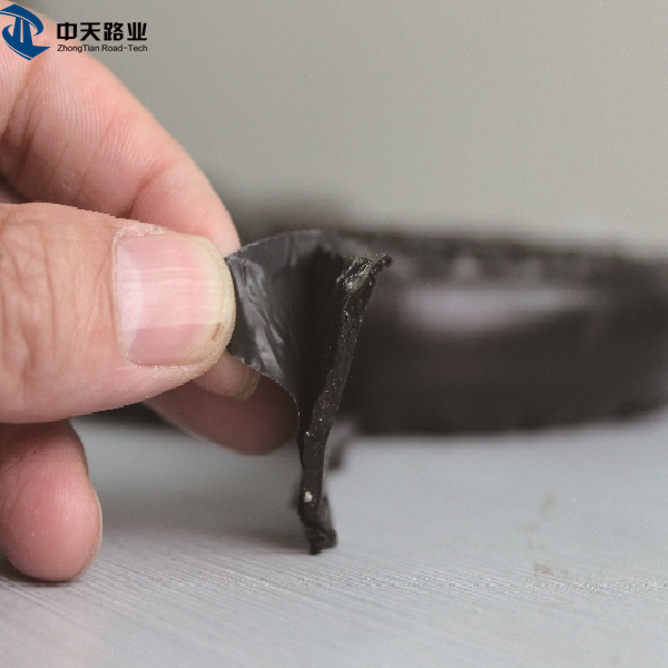 Self Adhesive Driveway Bituminous Tape Instant Asphalt Sealing Crack Sealing