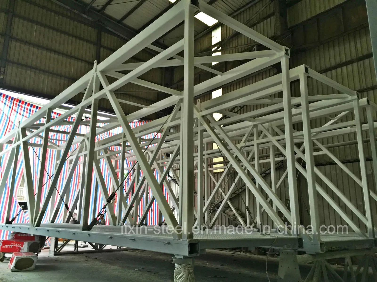 Stable Light Steel Structure Construction for Air Bridge