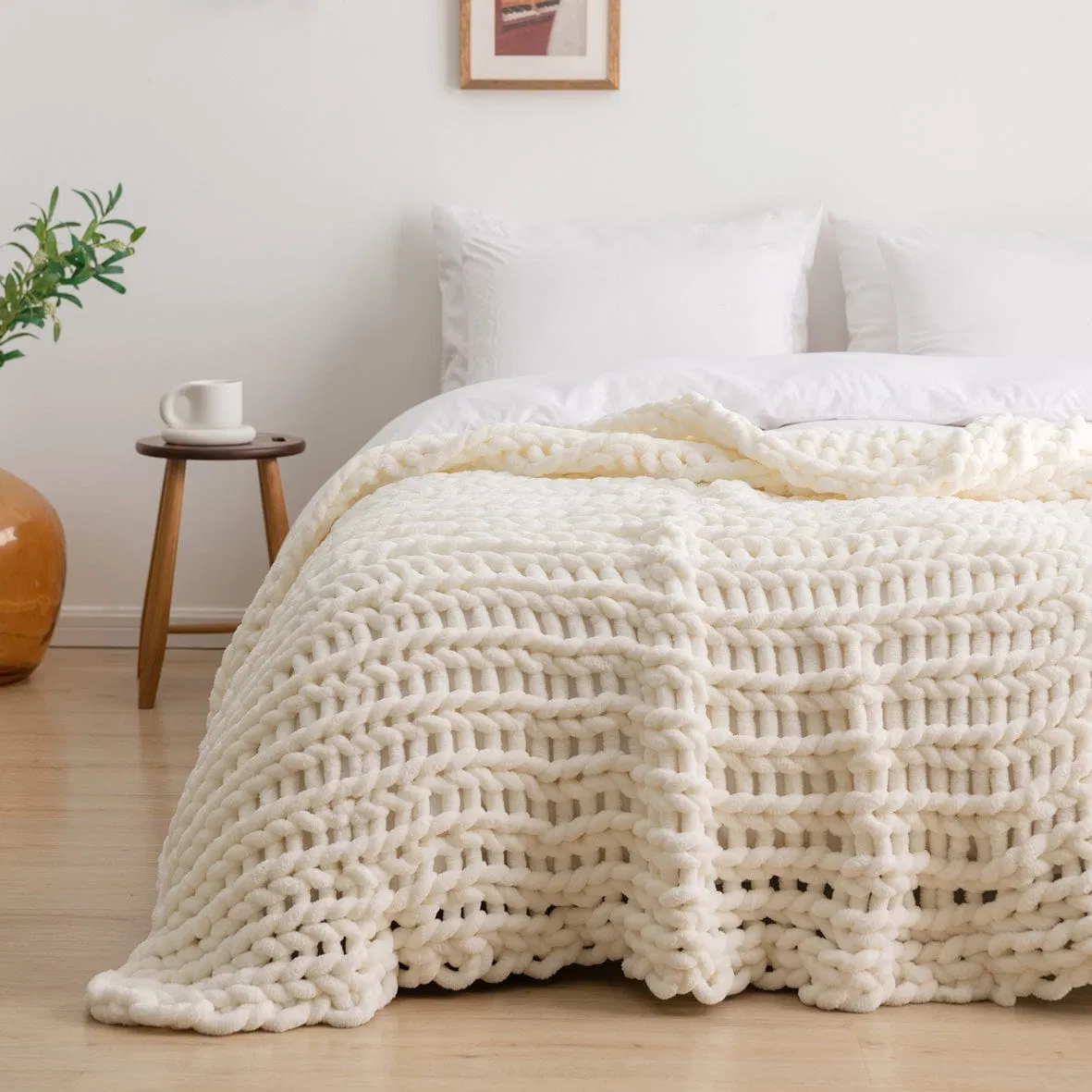 Hot Sell Available Sample D2-2.5cm Modern Style Fabric Super Soft Chunky Chenille Throw Knitted Blanket