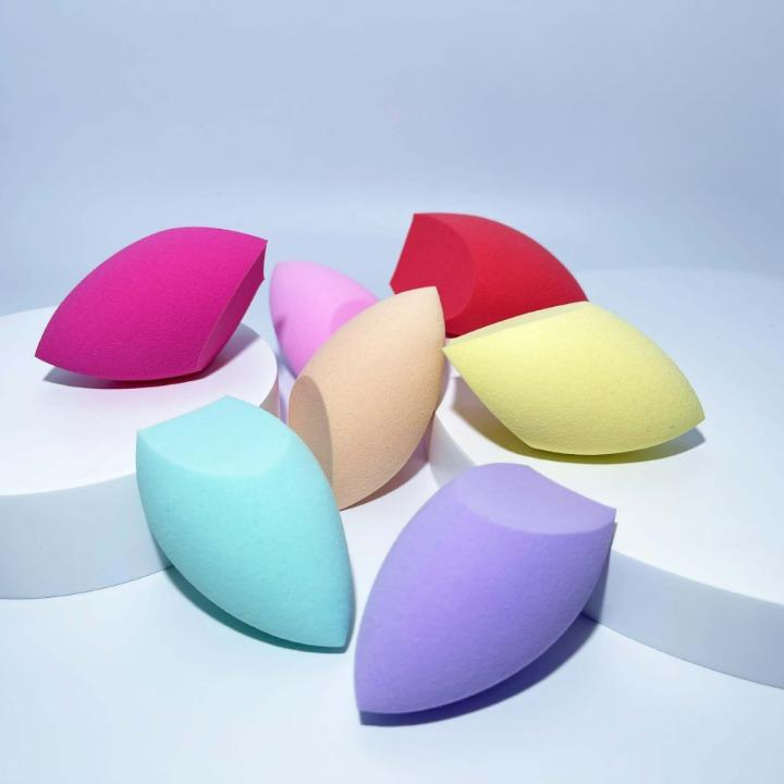 ODM Wet & Dry Atypical Shaped Gradient Colour Egg Slant Cut Powder Puff