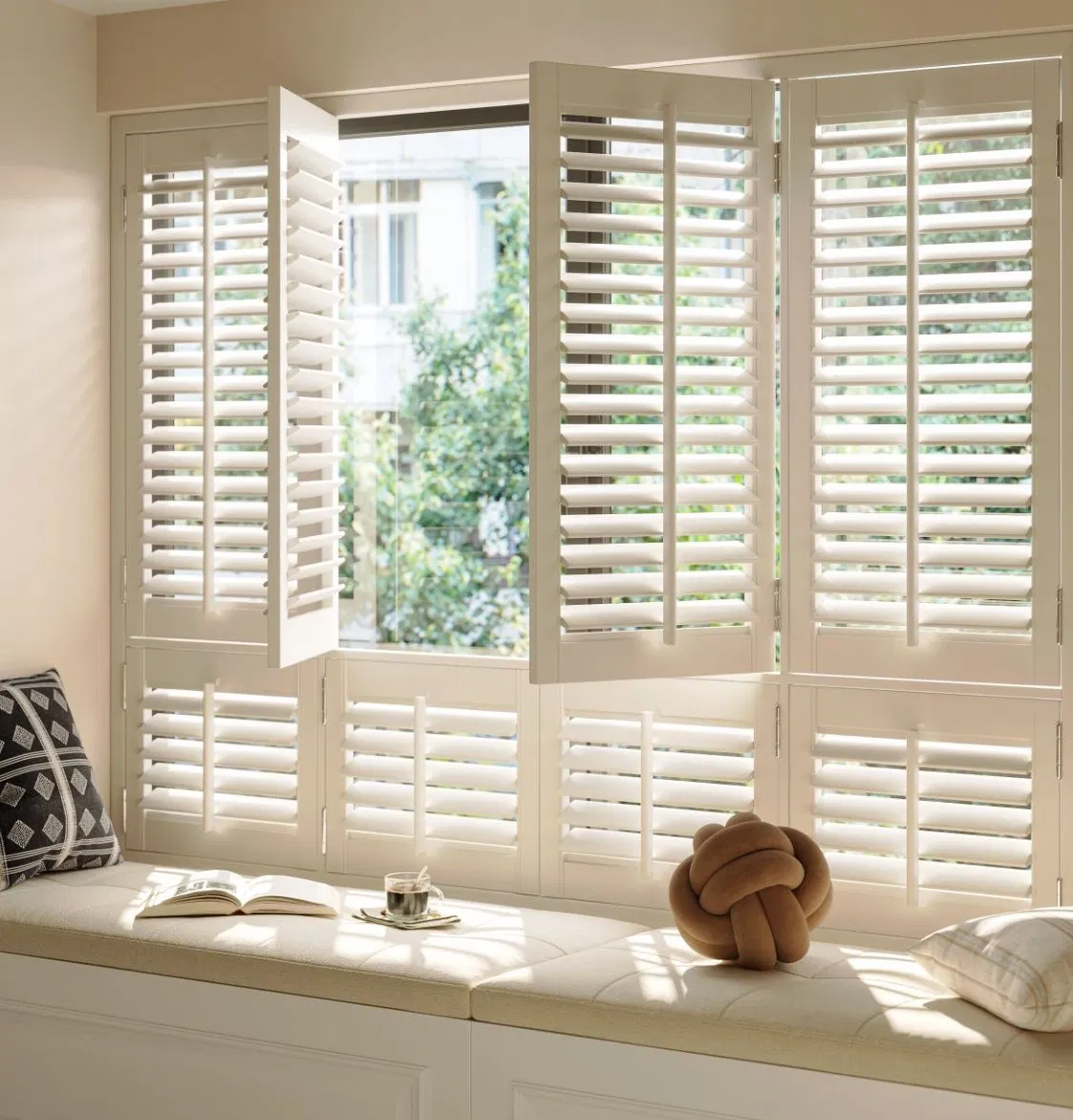 Good Quality Wooden Plantation Shutters It Can Be Folded and Guide Rail Is Optional