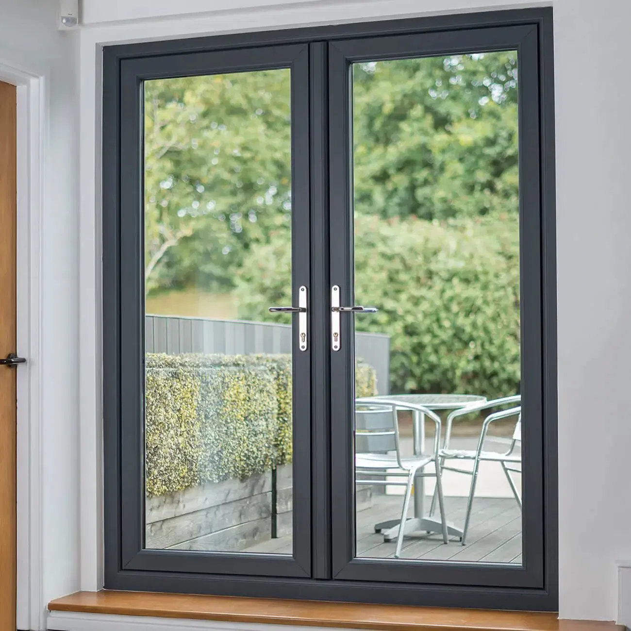 Aluminum Alloy Glass Sliding Balcony Partition Garden Folding Door Accordion Fold Door