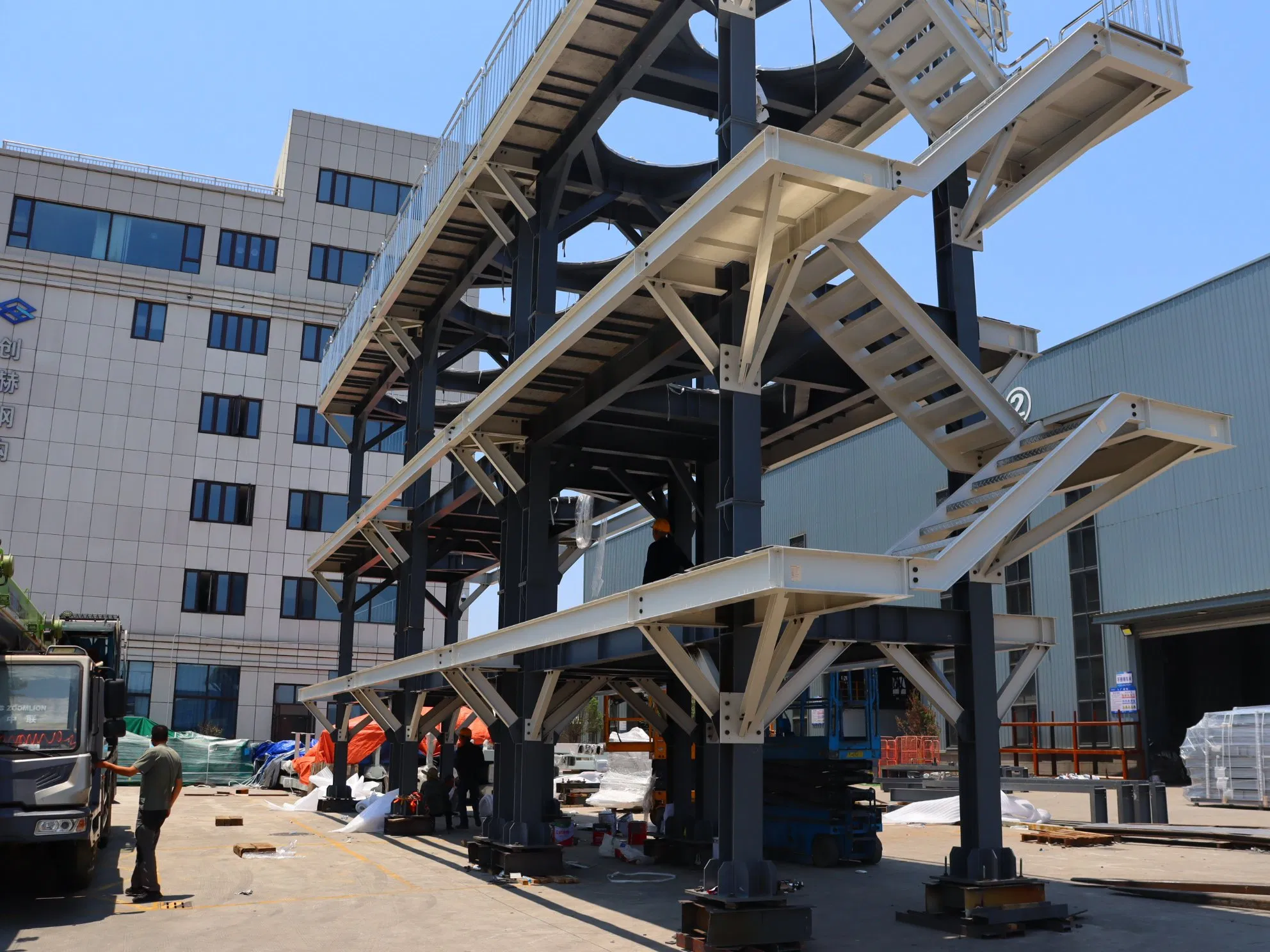 China Factory Newel Posts Hot-Rolled Section Staircases for Warehousing and Logistics Center
