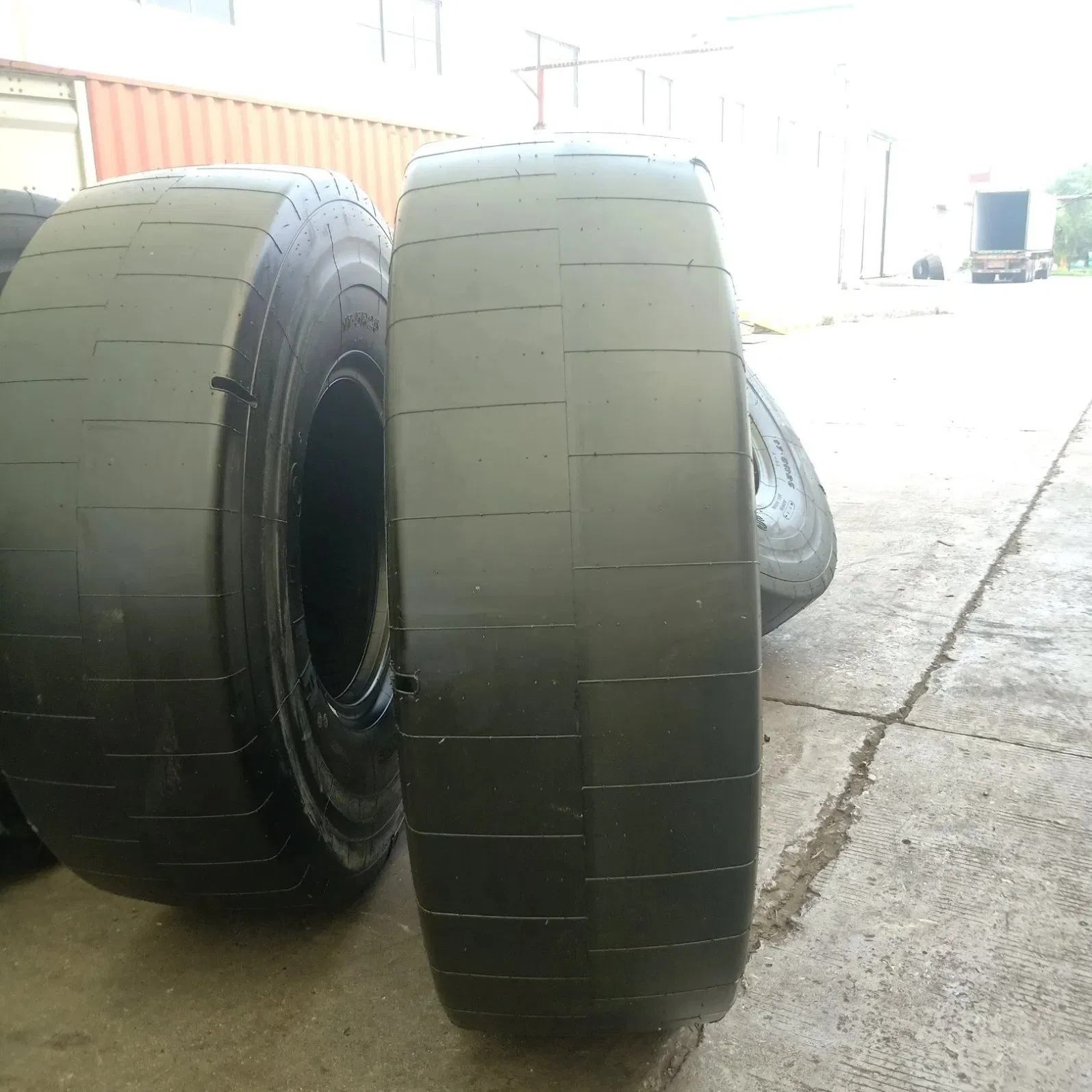 All Steel Radial Off-Road Tyre 23.5R25, Hilo OTR Industrial Tyre 26.5R25 E3/L3