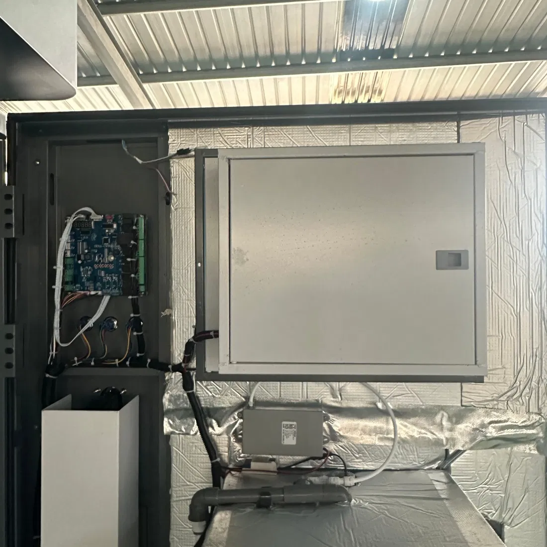 Fully Automatic Outdoor 220V Coin and Paper Money Payment Self-Service Drinking Water Vending Machine