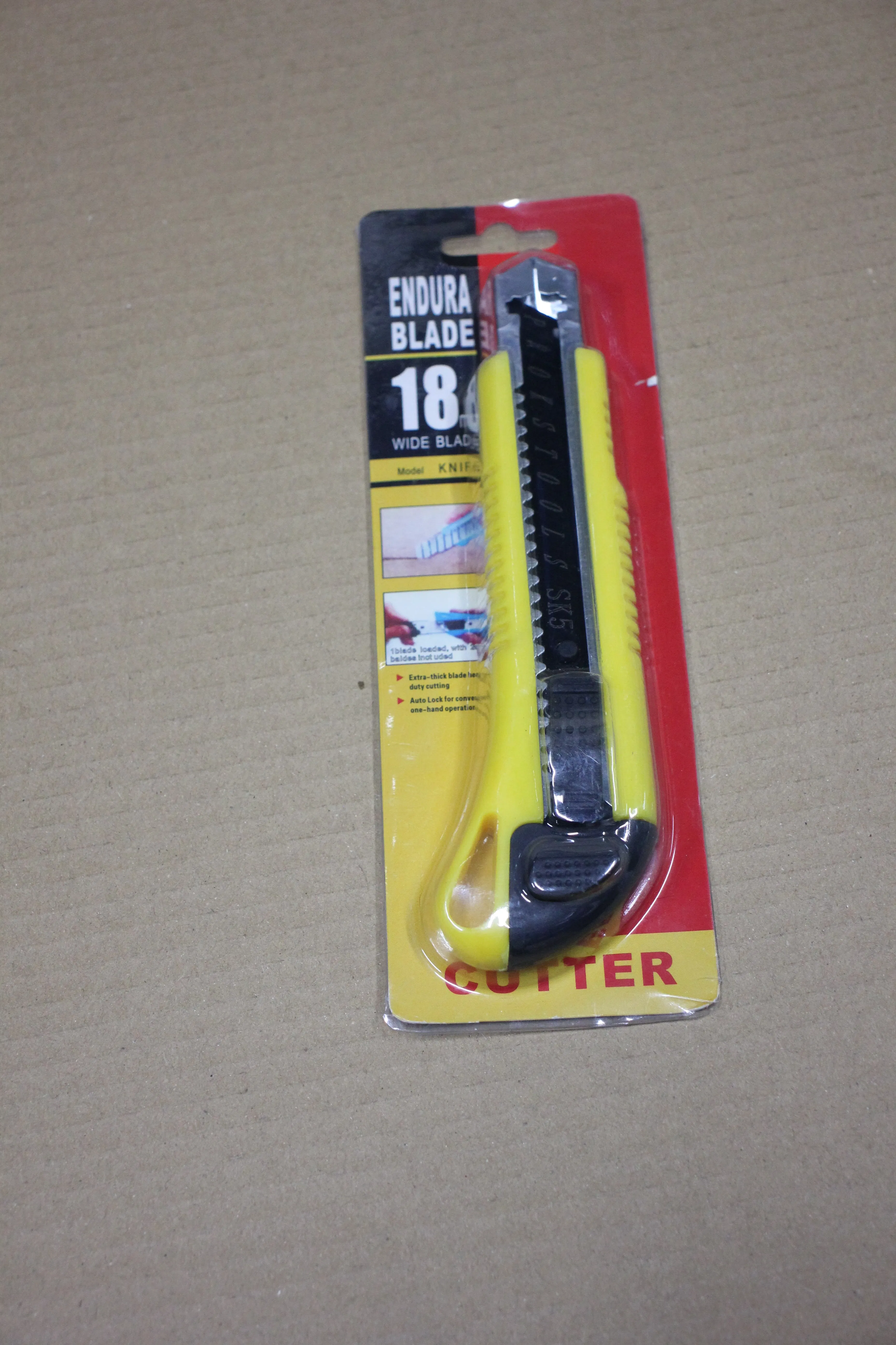 Cheap 18mm Decorative Knife with Black Edge for Precision Cutting