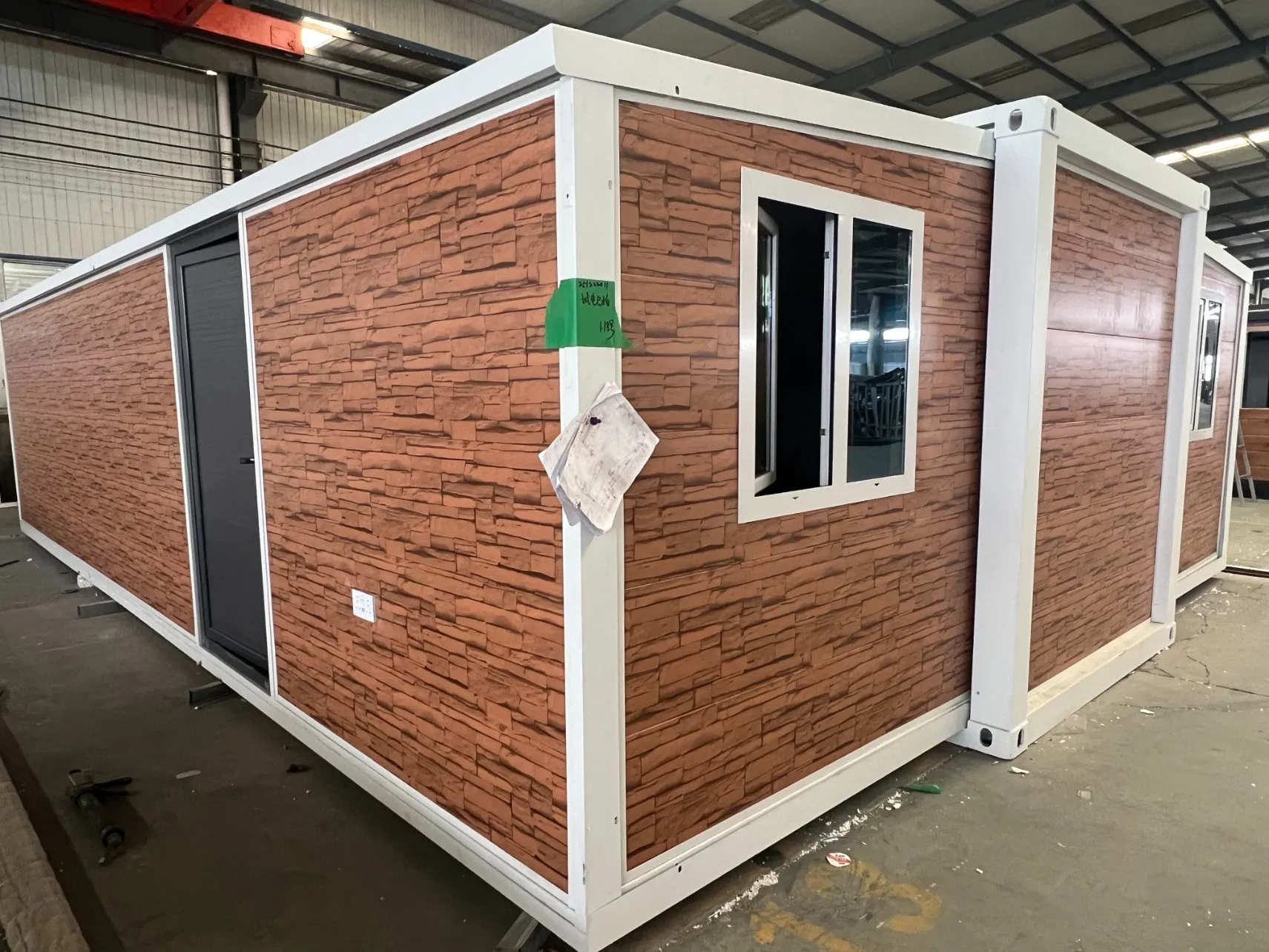 30FT Mobile Modern Portable Prefab Home Expandable Container House with Bathroom Kitchen
