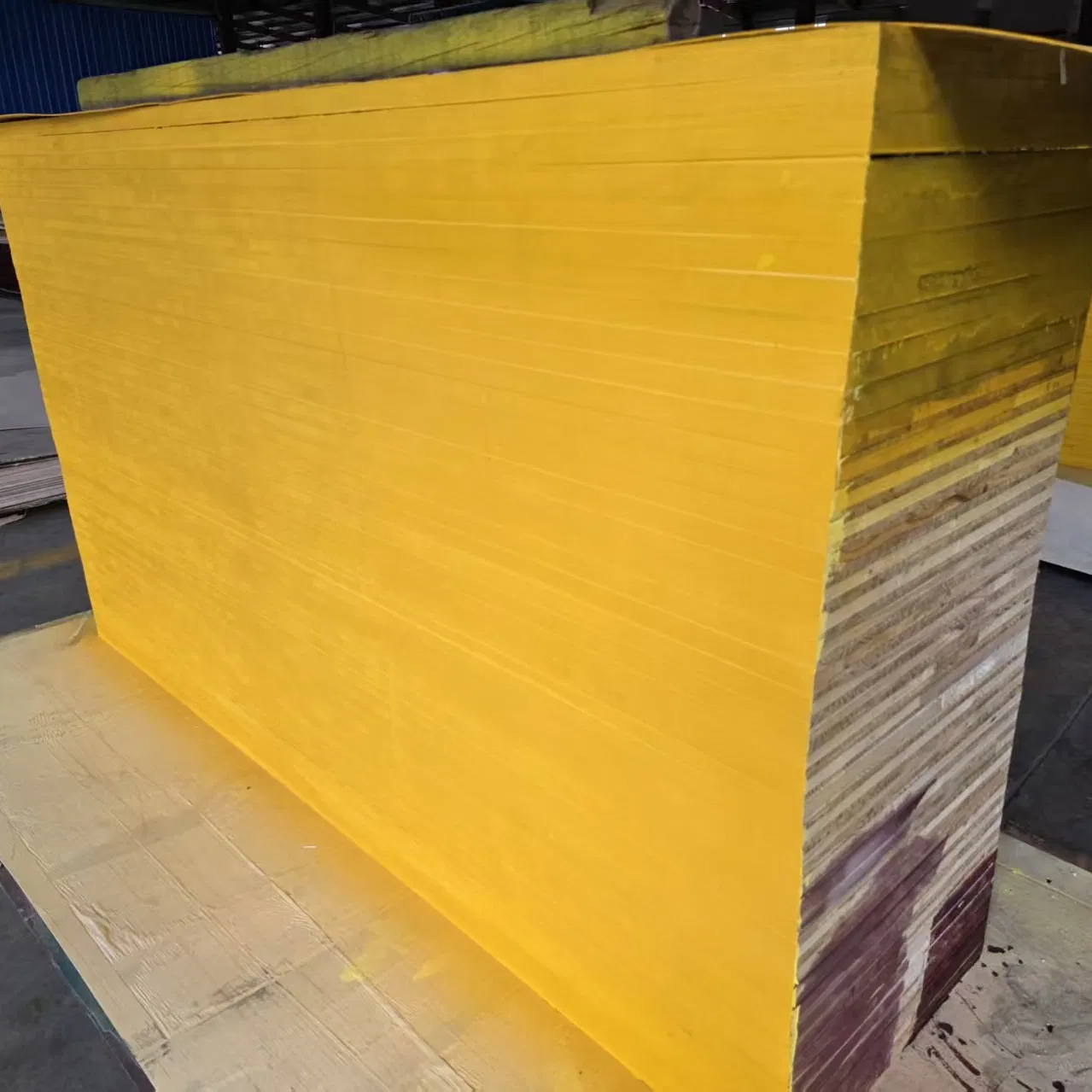 3-Layers Sandwich Pine Lumber Concrete Formwork Yellow Plywood Timber Board
