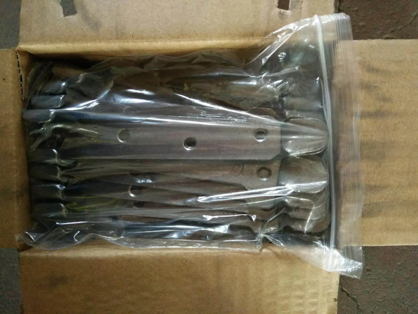 6.1/2" 4 1/2" Original Color /Galvanized Color Bed Hook Bed Hinges