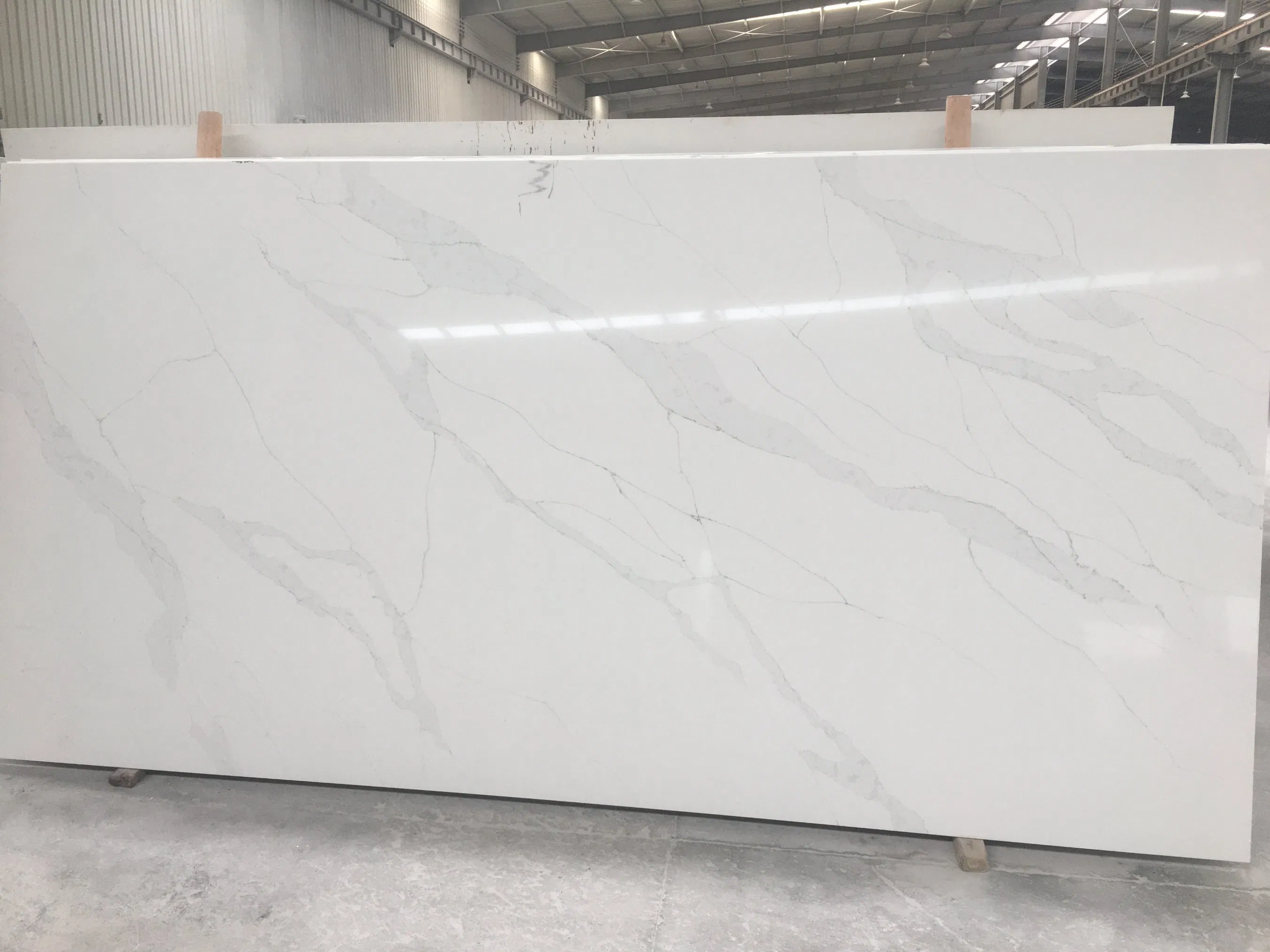 Calacatta Artificial Quartz Stone Polished Slab for Countertop Vanity Top