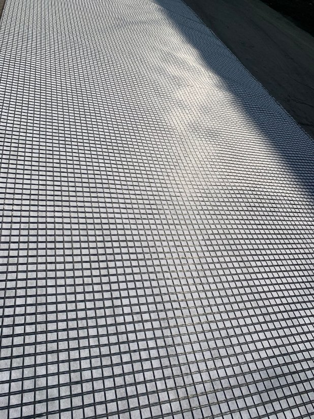 Asphalt Reinforcement Fiberglass Geogrid Composites