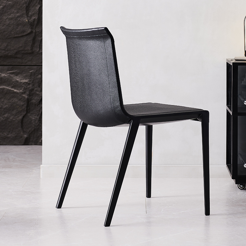 Стул обеденный кожаный итальянский стиль минимализм