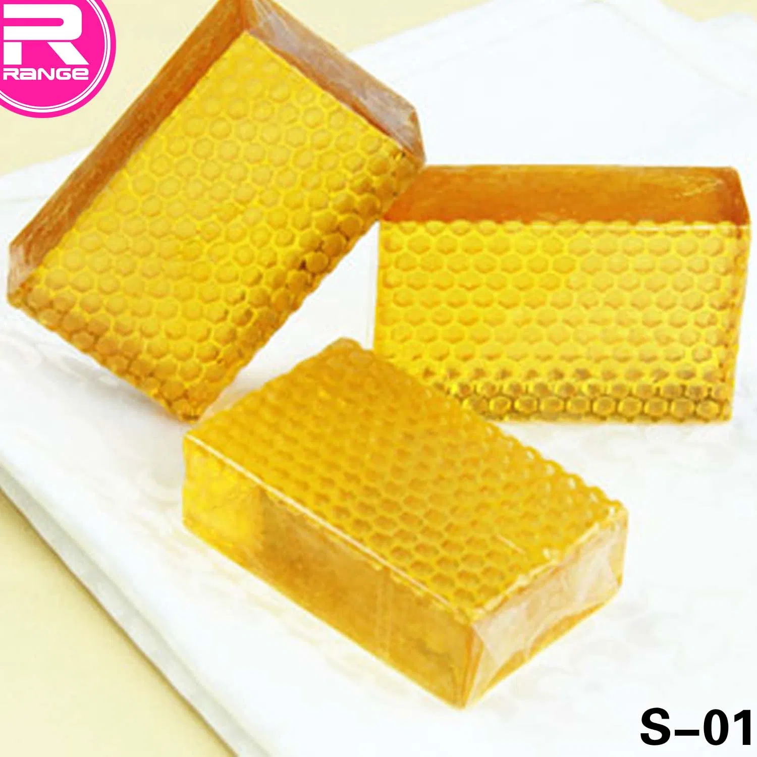 Natural Essential Oil Handmade Bath Soap for Skin Whitening Nourishing Propolis Soap