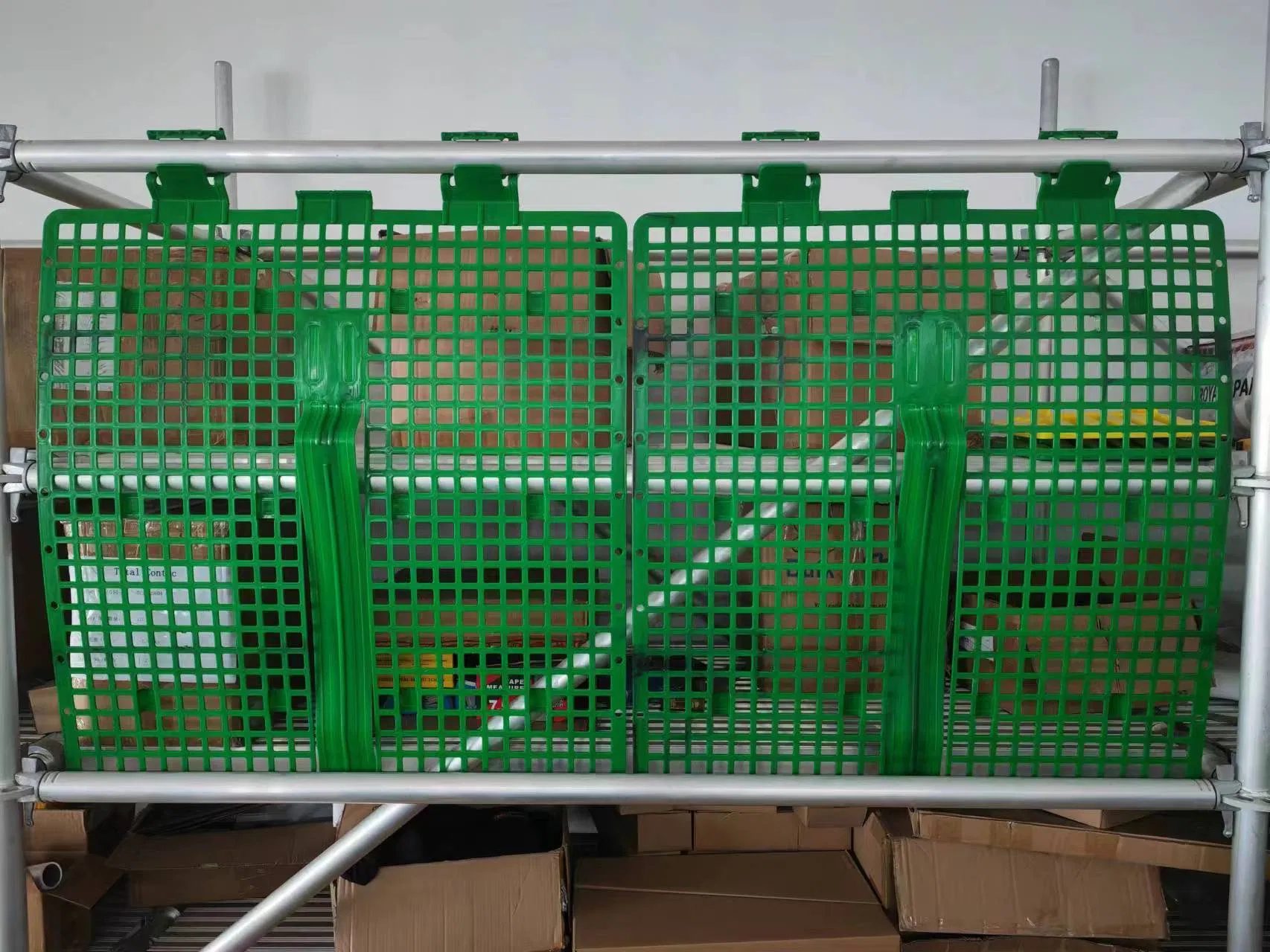 Safe Durable Plastic Brick Guards for Scaffolding