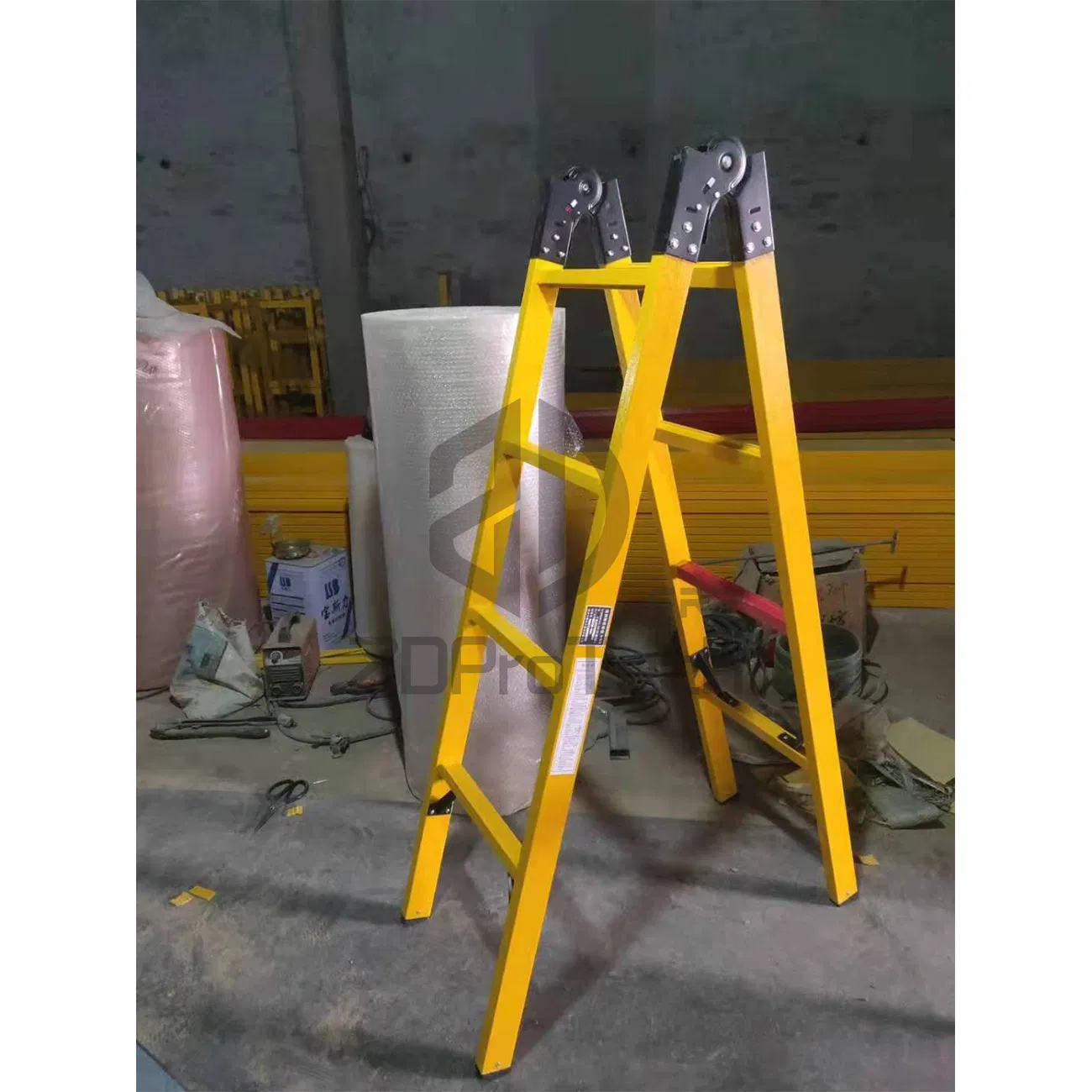 Multi Purpose 3 4 5 6 7 Step Layers Single Side Wide Fiberglass Climbing Step Ladder