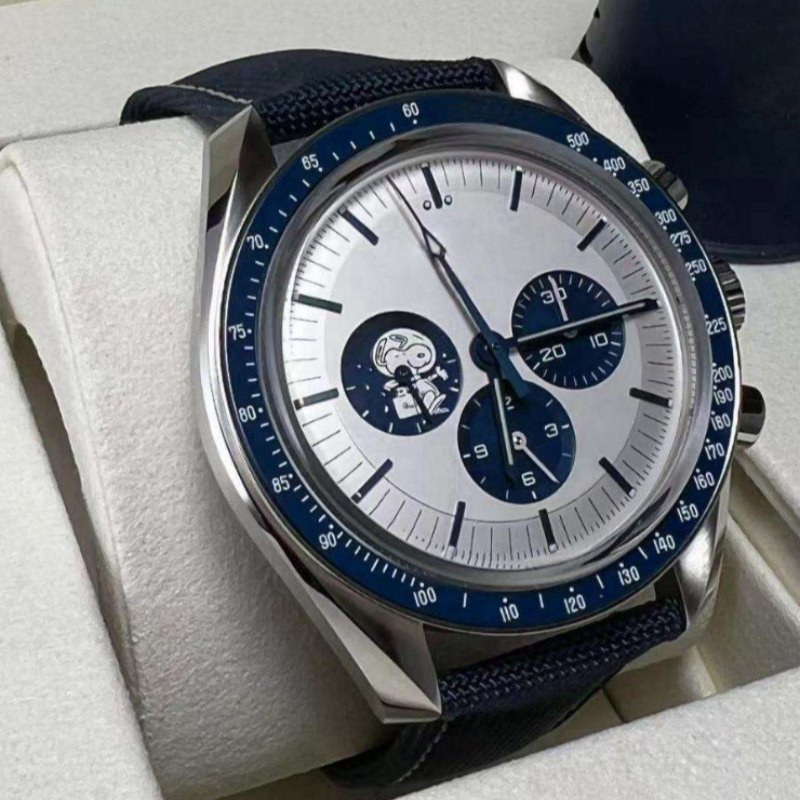 Vs Factory Wholesale High-Quality Omegas 1.1 Sapphire Crystal 904L Stainless Steel Super Clone Luxury Snoopy Business Gift Brand Automatic Wristwatch