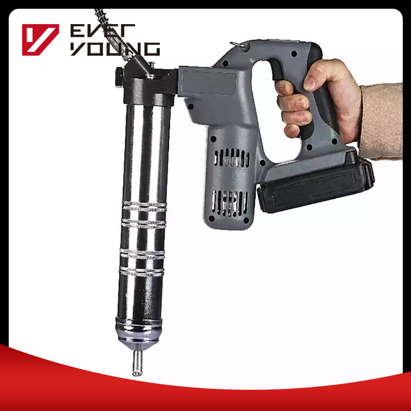 Аккумуляторная маслёнка 18В с быстрой зарядкой