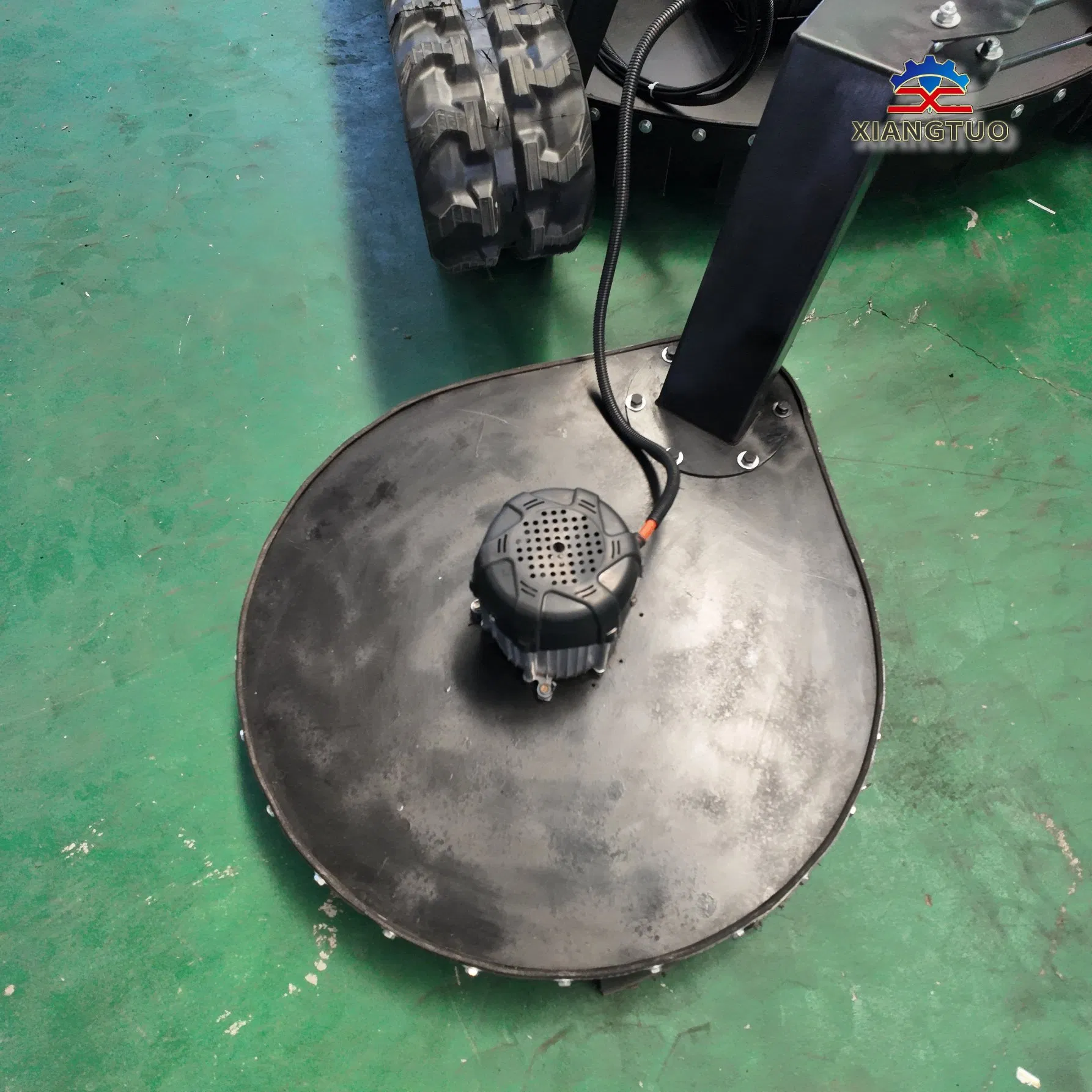 Газонокосилка бензиновая самоходная XT-900 с пультом ДУ