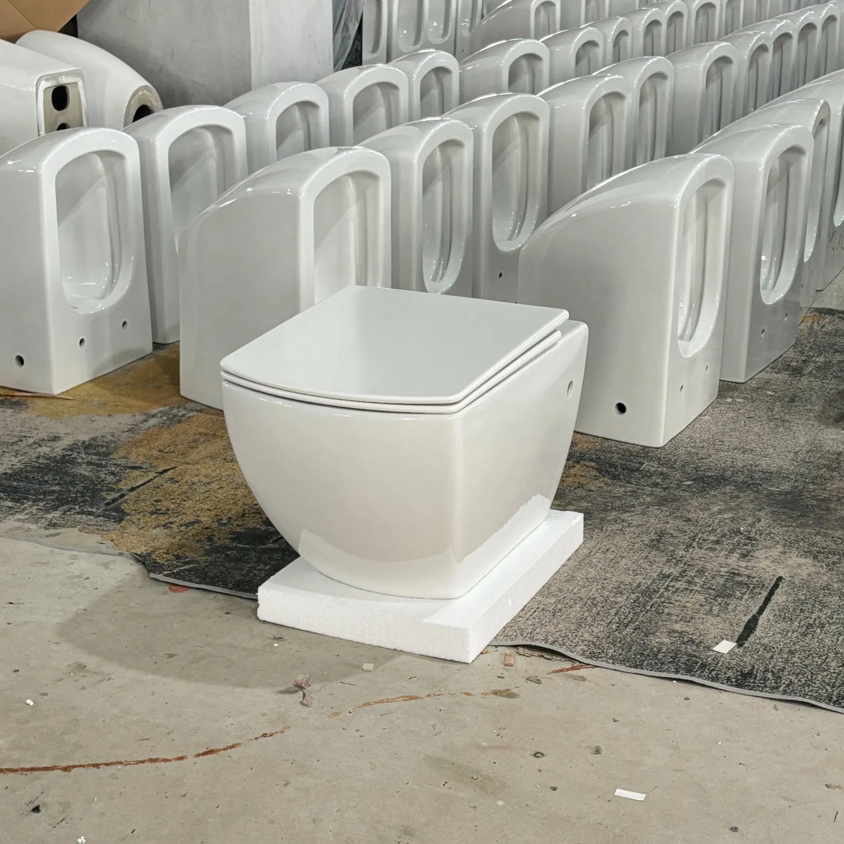 High Quality Chaozhou Ceramic Sanitaryware Wall Hung Mounted Toilet for Middle Eastern