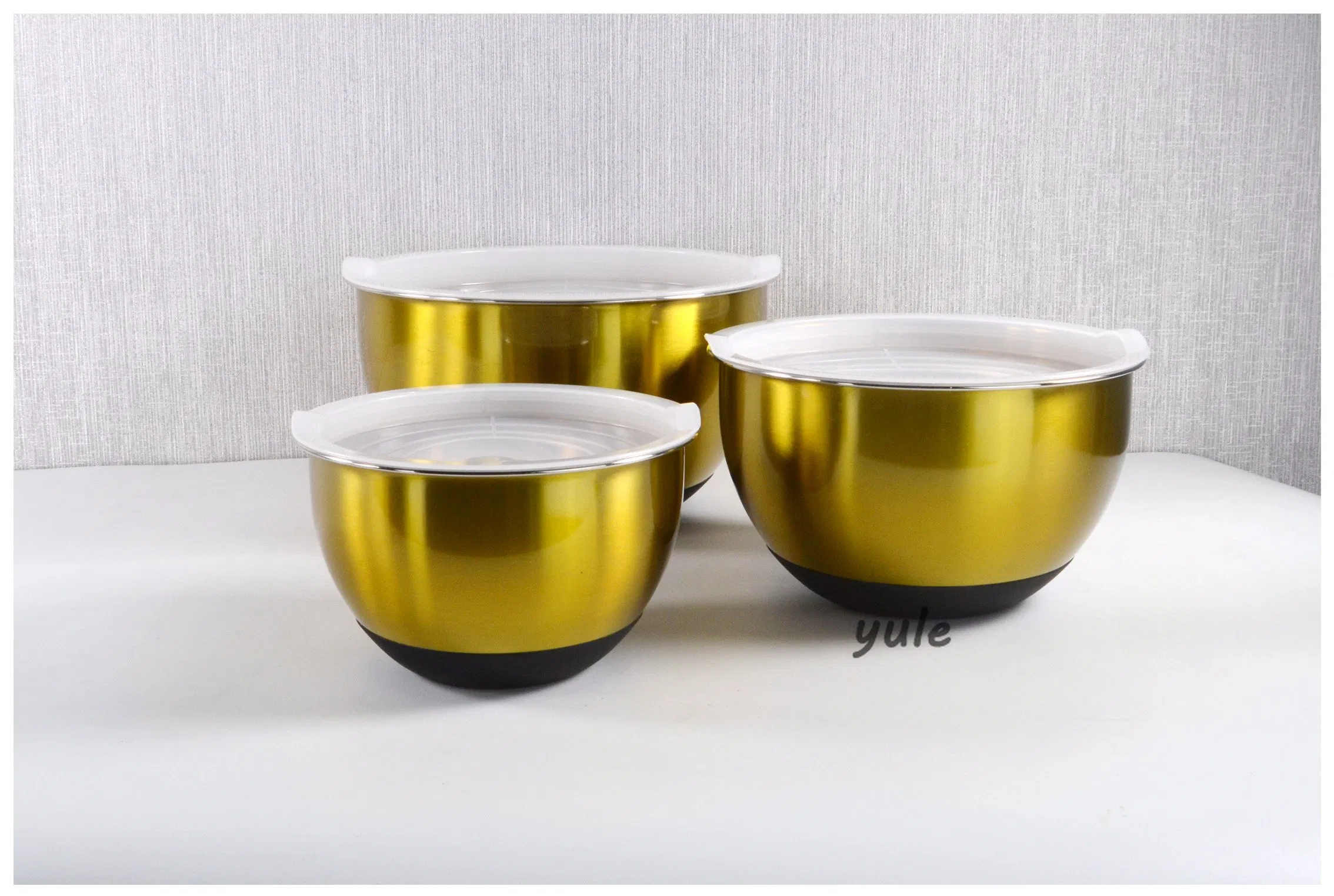 European Popular with Gold Coating Stainless Steel Mixing Bowl Deep Spray Paint Cuisine Accessories Salad Bowl with Silicone Bottom