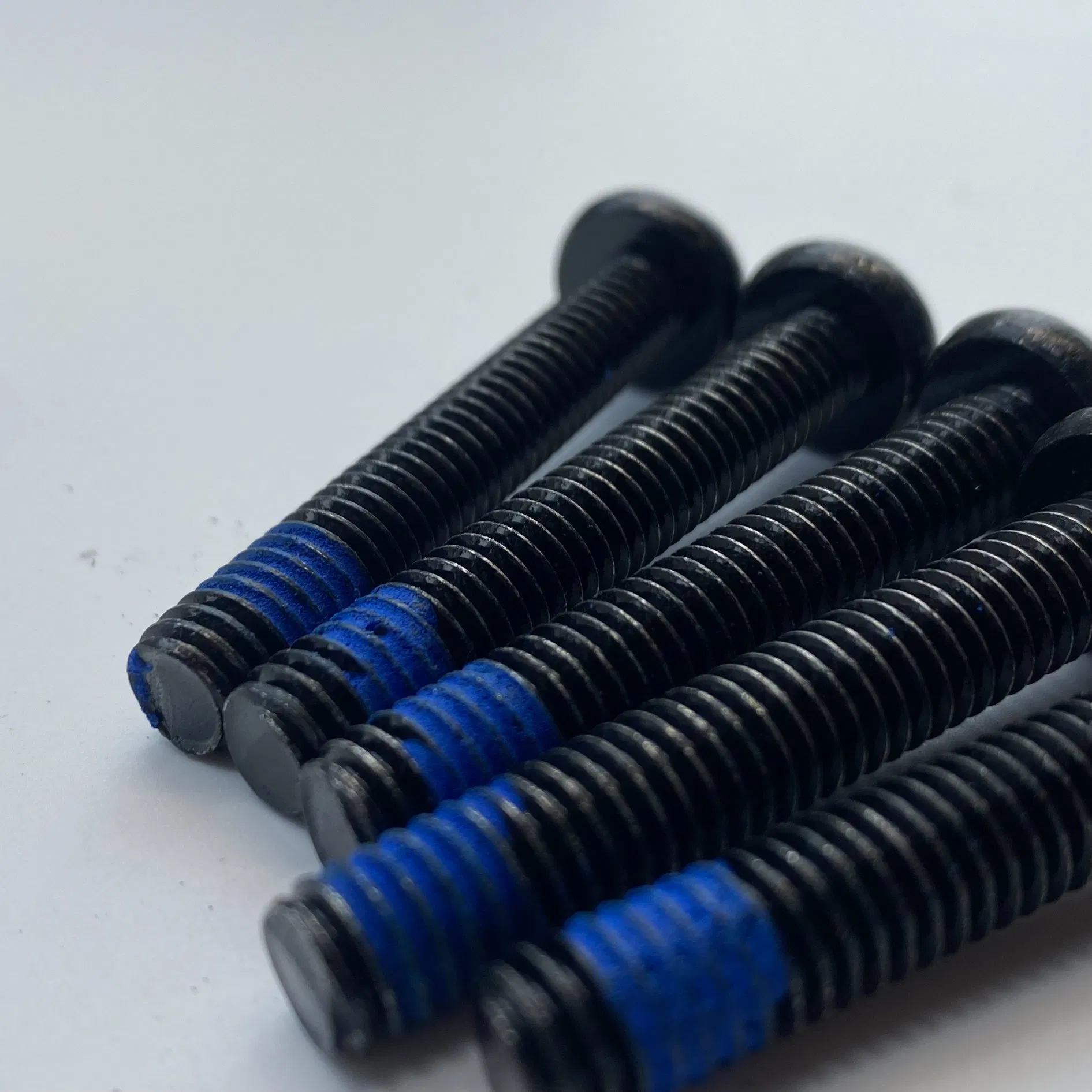 China Export Manufacturer Carbon Steel /Stainless Steel Custom Fasteners Screws Metal Machine Screw