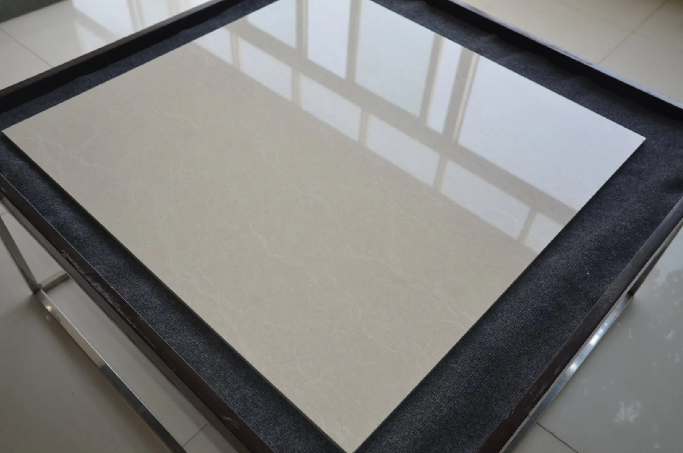 Керамогранитная плитка 600x600 мм, полированная, мрамор