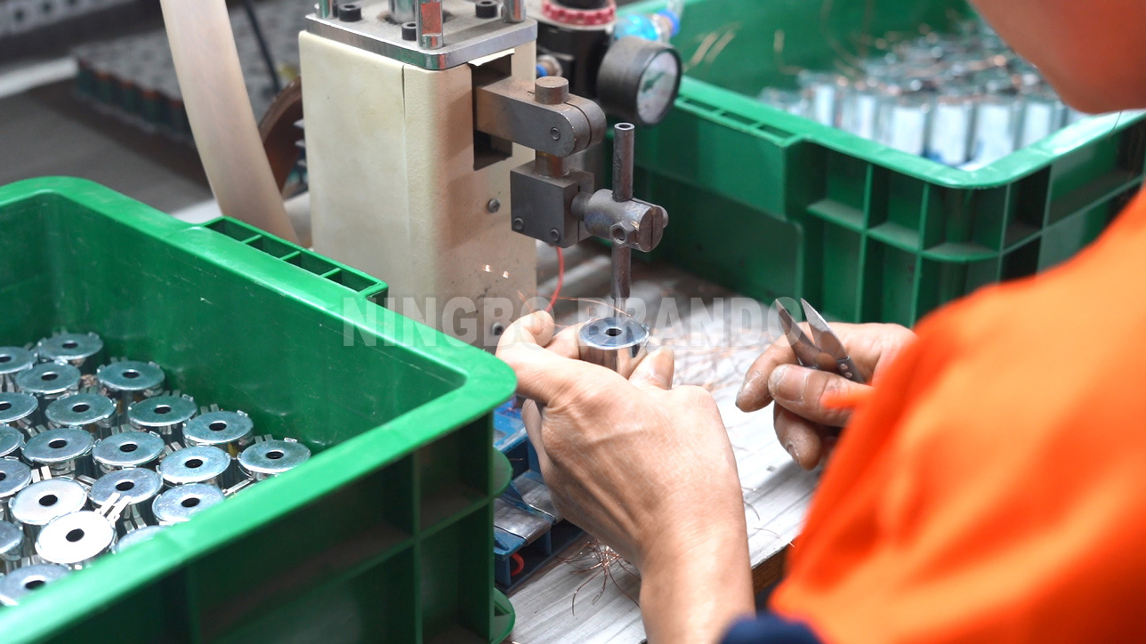 Катушка соленоидного клапана 110V/220VAC 17W