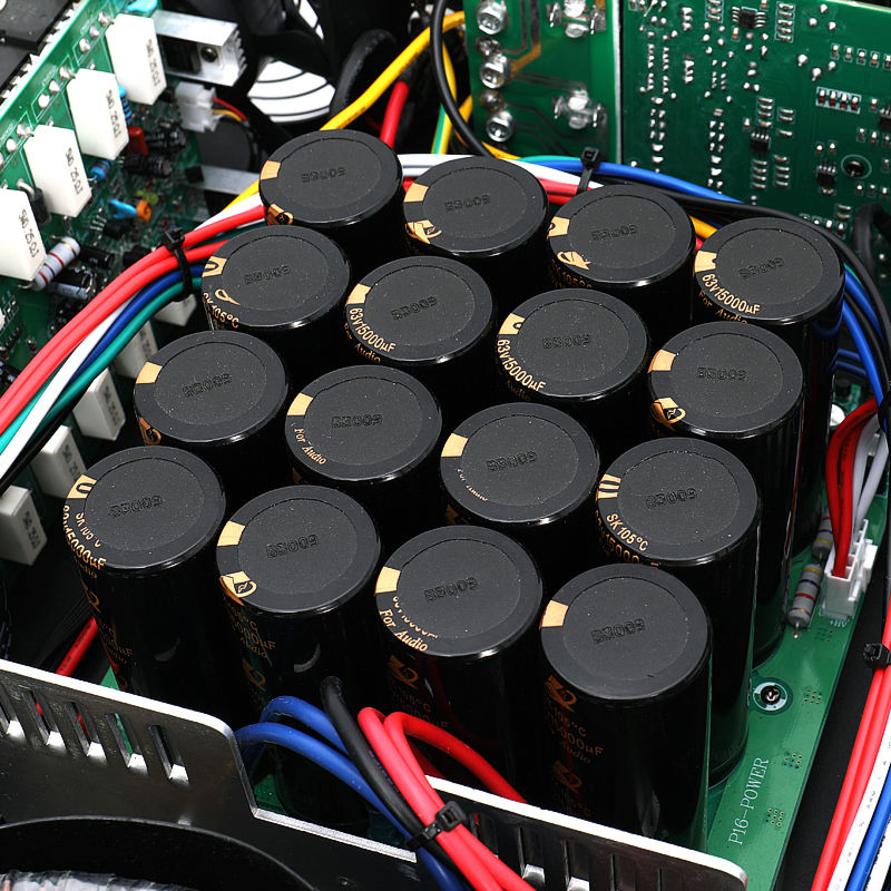 Профессиональный стерео усилитель 2x1500W