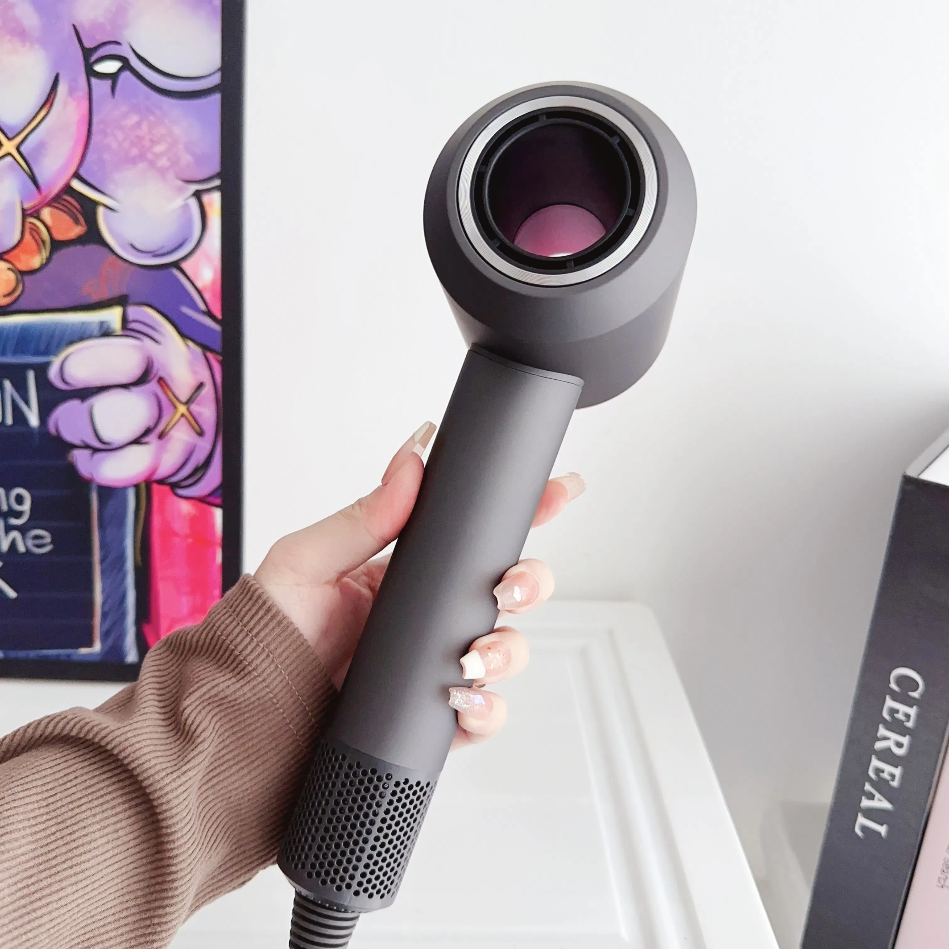 Профессиональный фен для волос с насадкой-расческой