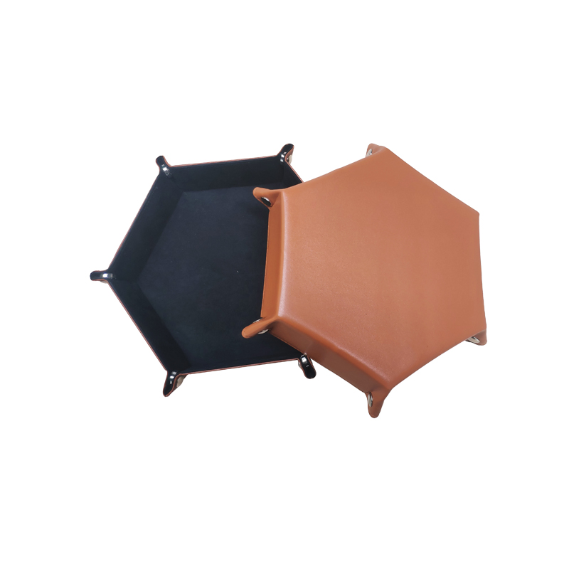 2021 Factory Hand Made High Quality Foldable Hex Dice Tray Leather Dice Tray