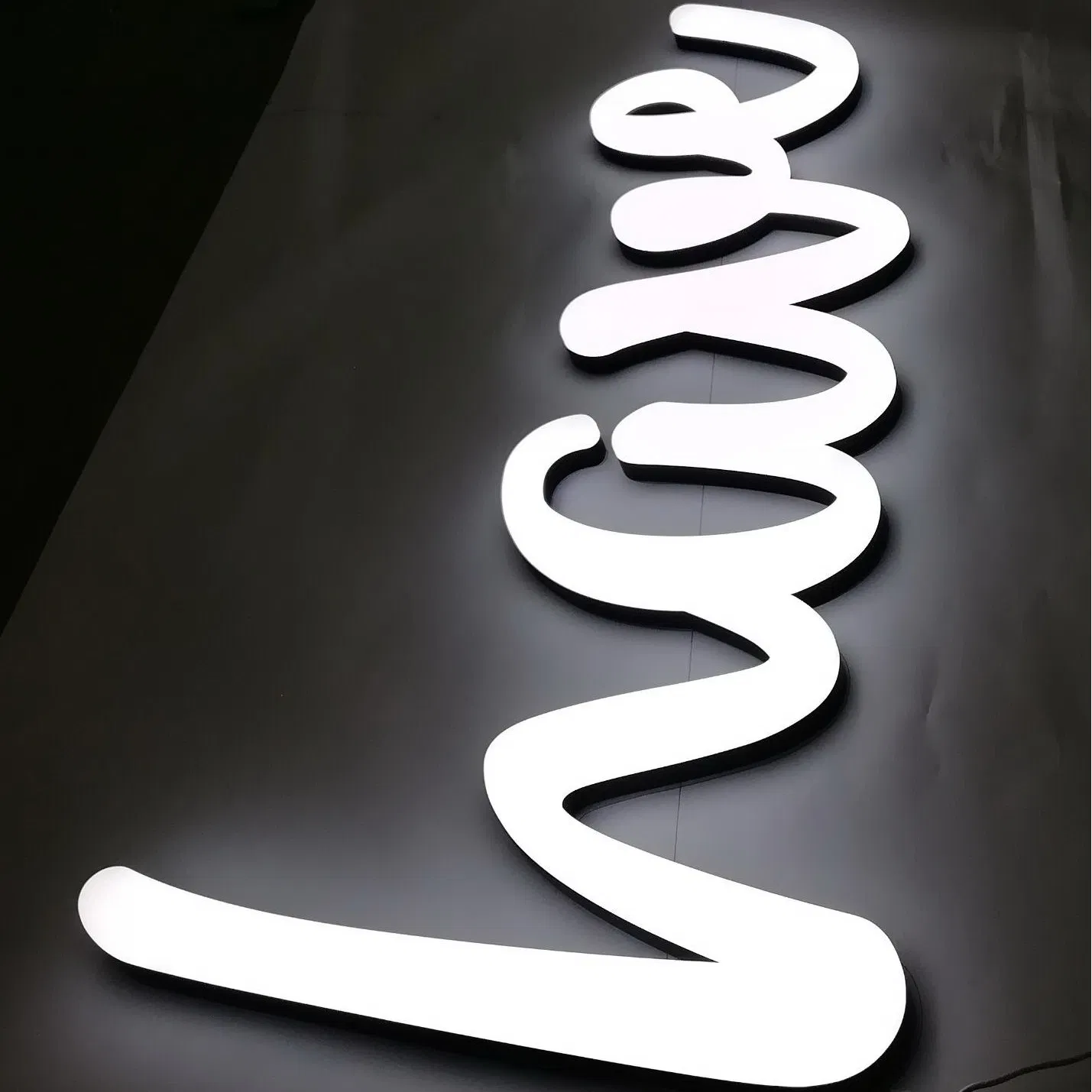 Custom Acrylic Luminated Letter Front Light with Strip Lit Sign