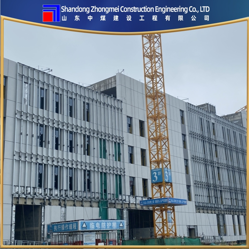 Elegant Transparent Glass Panels for Modern Corporate Spaces