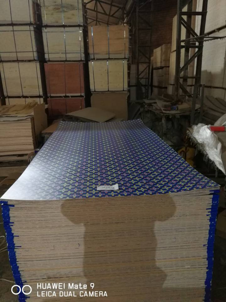 9/12/18mm OSB Construction Decoration Waterproof OSB Chipboard Board