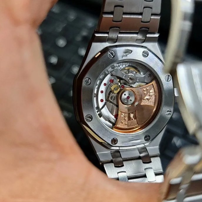 Luxury Super Clone Men Wrist Watch 1: 1 Replica Design