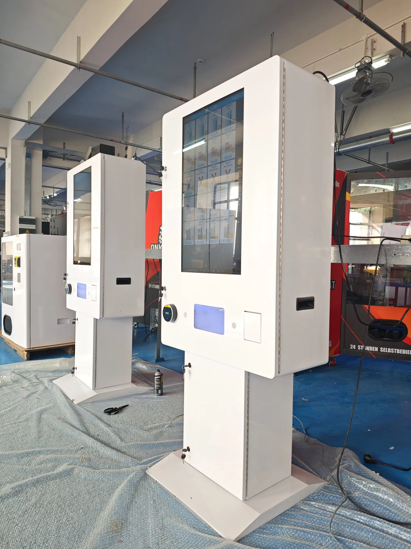 Weimi Innovative Standing Type Vape Vending Machine with Age ID Verification for Age-Restricted Products Electronic Cigarette