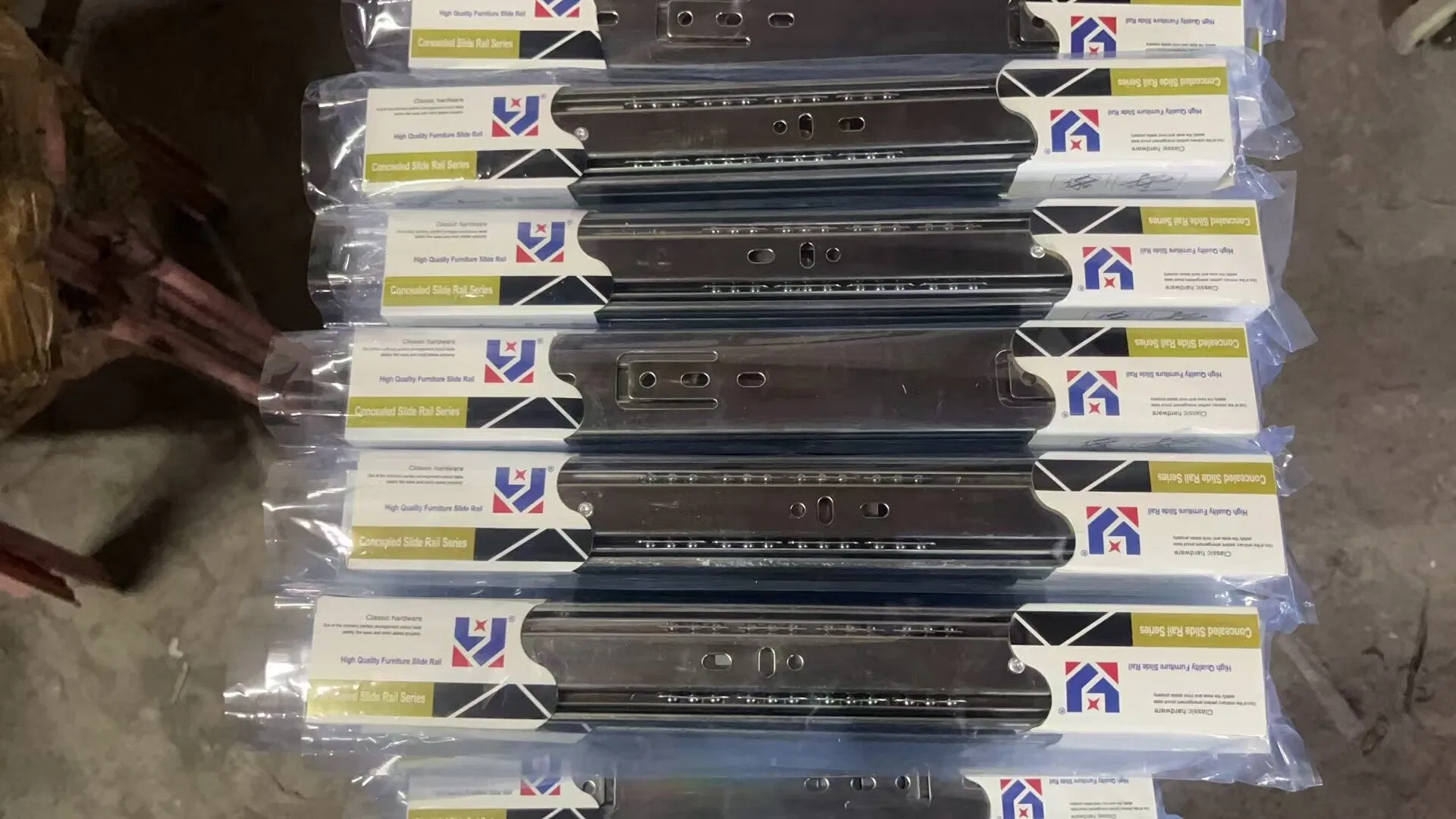 Top Quality Telescopic Drawer Channel /3-Fold Steel Ball Bearing Slide
