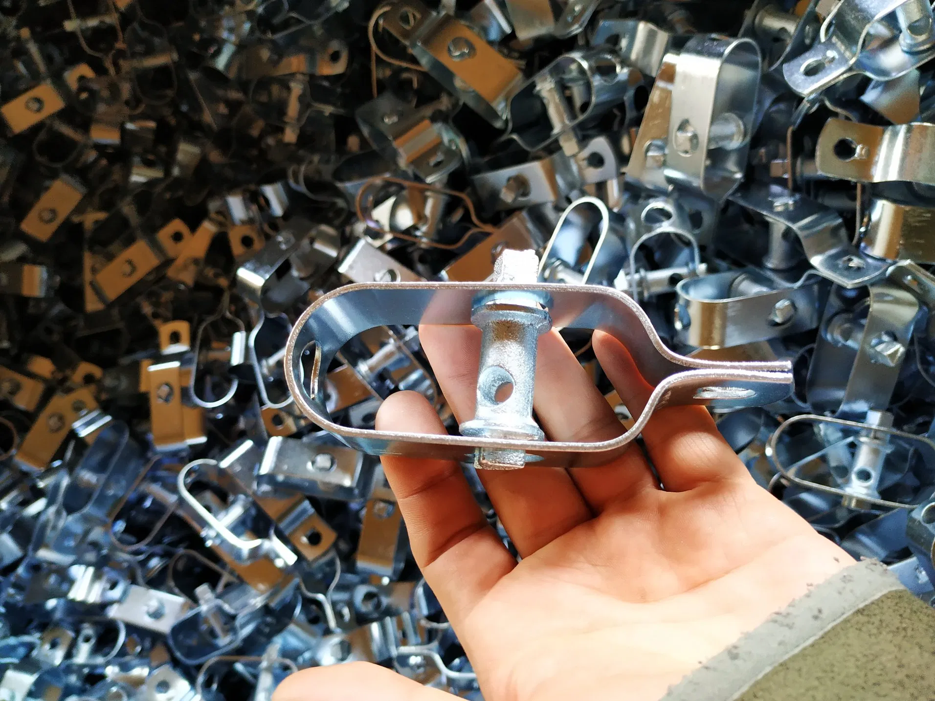 Wire Tensioner with Ratchet Wheel for Farm Cable Strainer