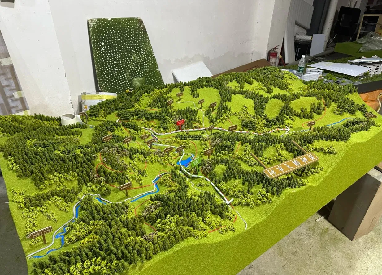 Customizable Terrain and Landform Model for Office Simulation Sculpture