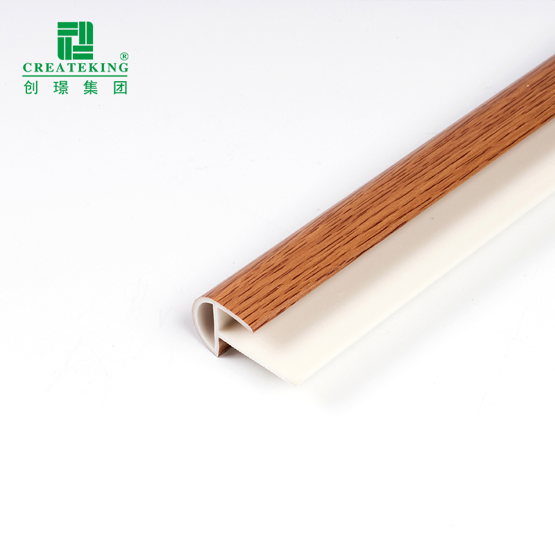 China Factory Hot Selling 40*20mm Q-Shaped Wood-Grain PVC Arc Stair Nosing Profiles