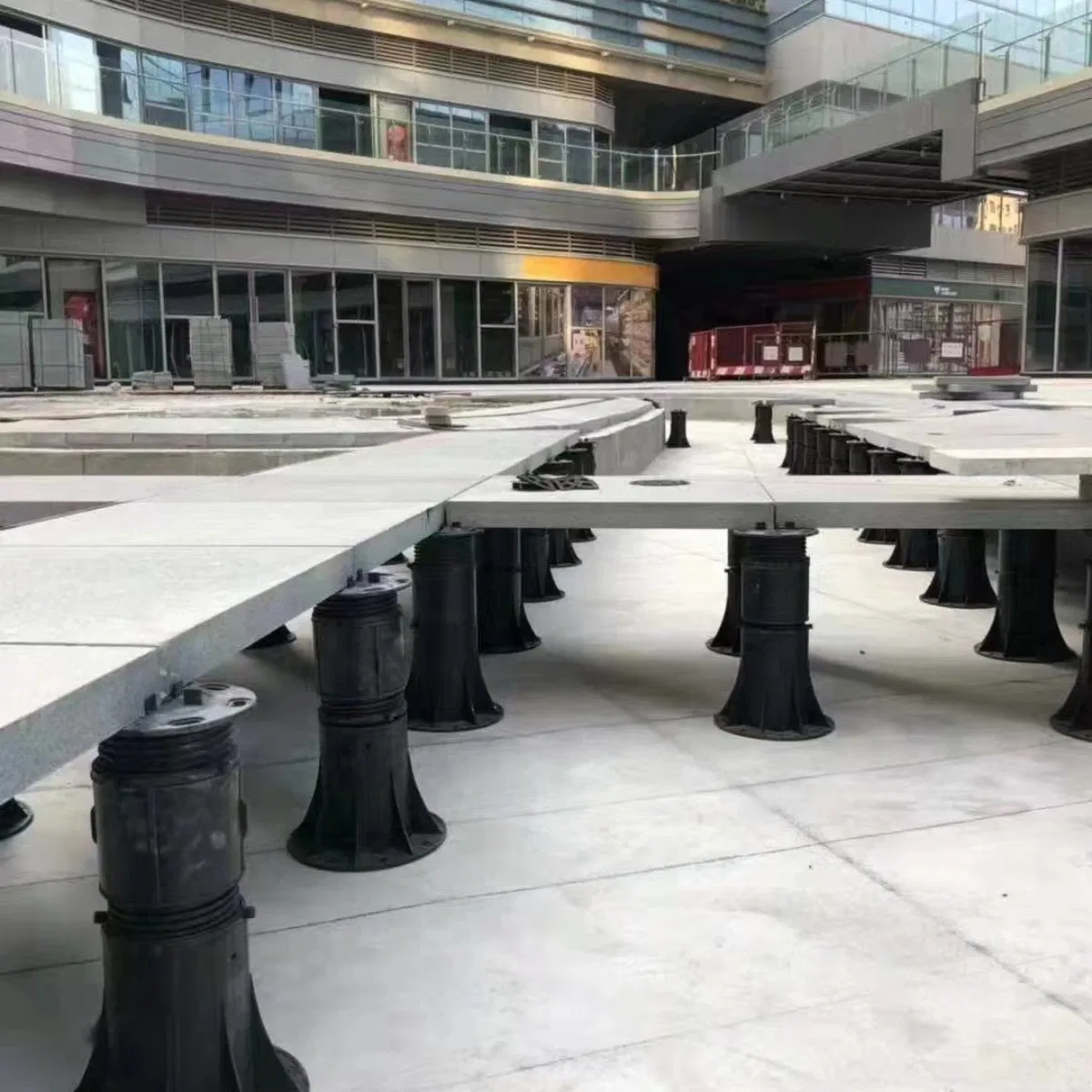 Adjustable Pedestal for Height Versatility and Enhanced Performance