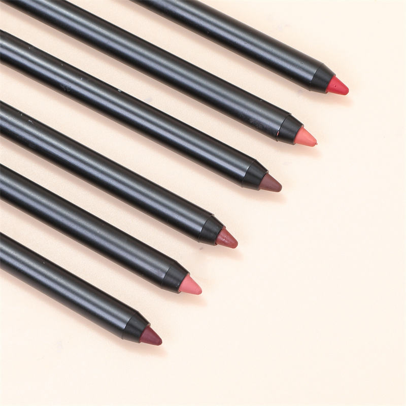 Plump & Define: Long-Lasting Spot-on Lip Liner for Full Lips