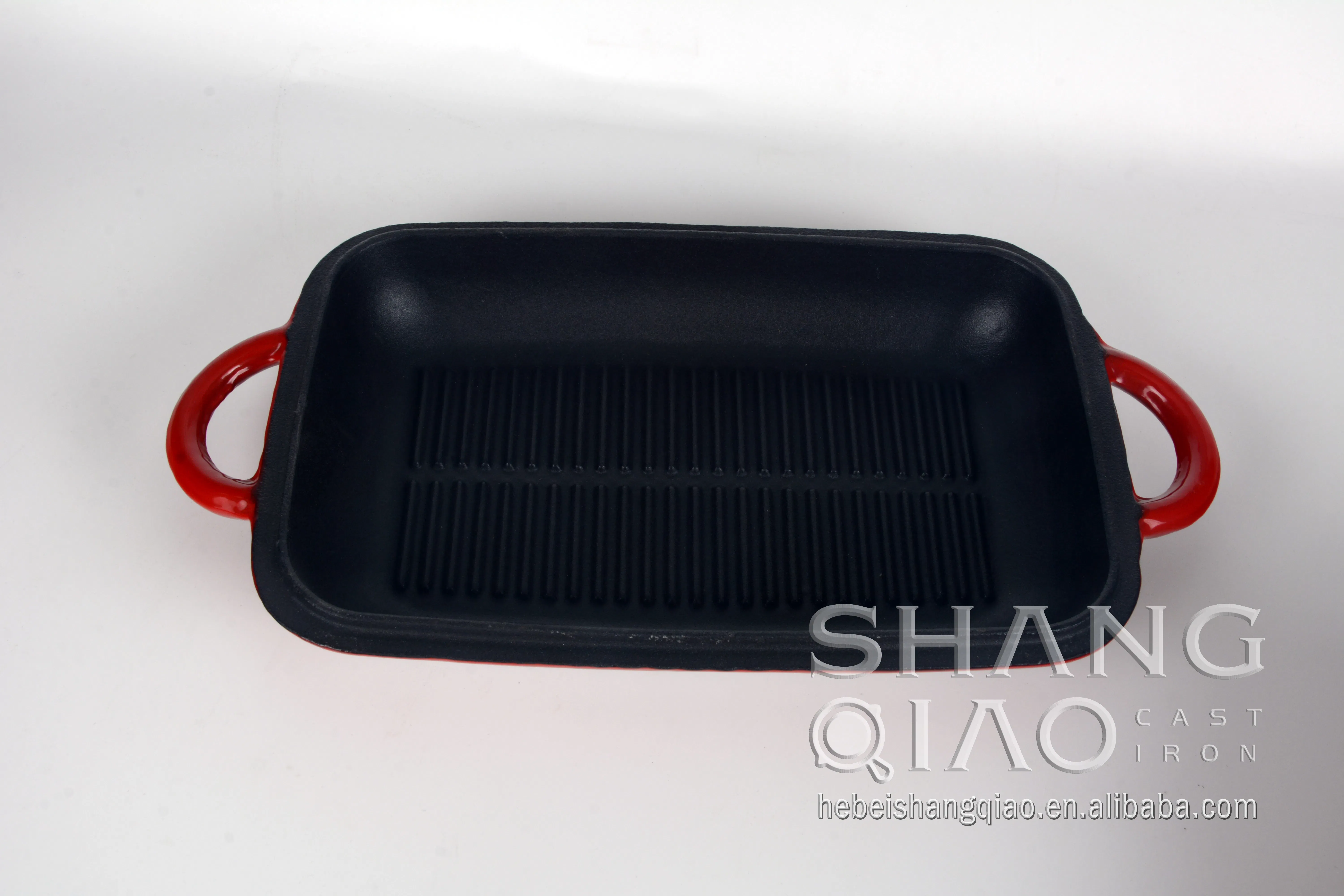 Чугунная форма для хлеба с эмалью и перчатками