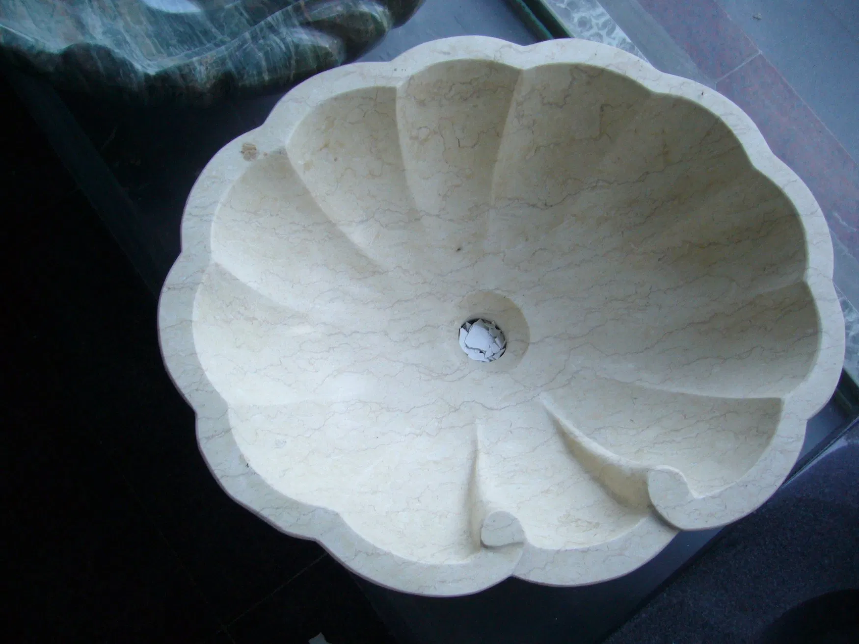 White Carrara Marble Bathroom Wash Basin for Bath Room/ Kitchen