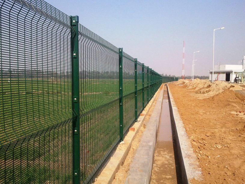Anti Climb Small Hole 358 Security Prison Fence for Perimeter Protectiony