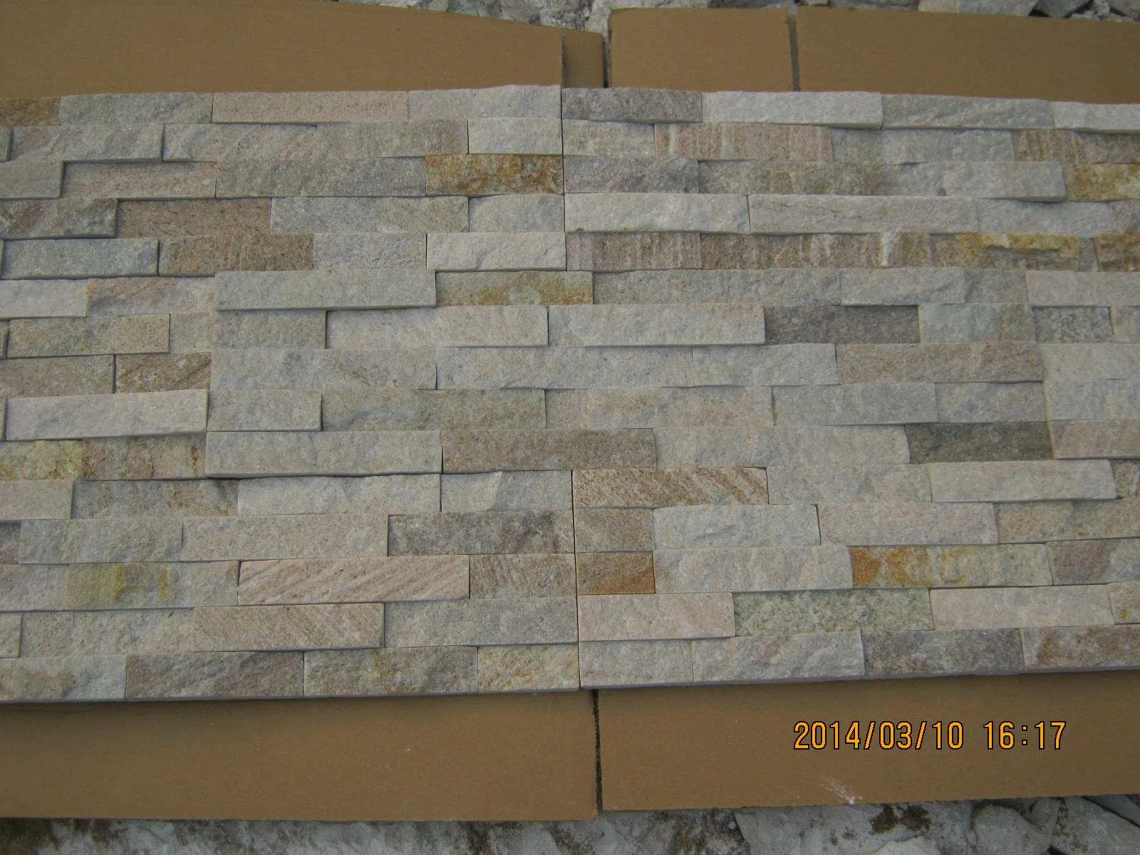 Natural Slate Stone for Outdoor Custom Size with Modern & Rustic Design High Antacid Erosion Resistance for Hotels Villas