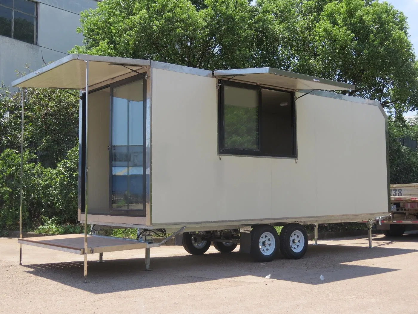 Luxury Baked Kitchen System Mobile Street Food Trailer House