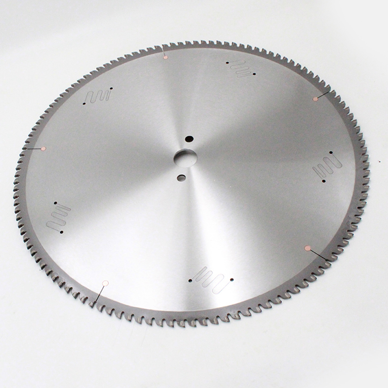 PCD Diamond Circular Saw Blade Cutting Aluminum Bars to Miter Saw