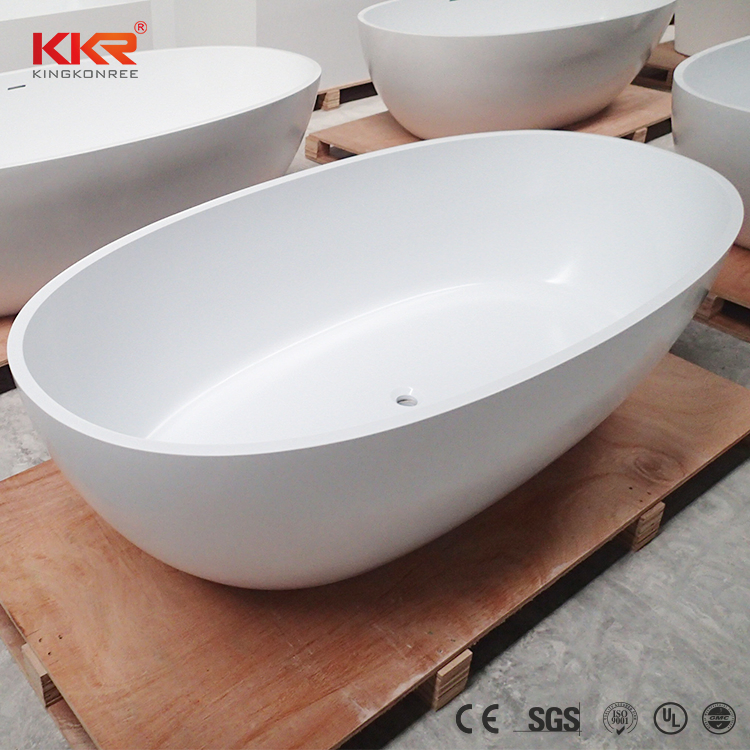 Угловая акриловая ванна матового белого цвета